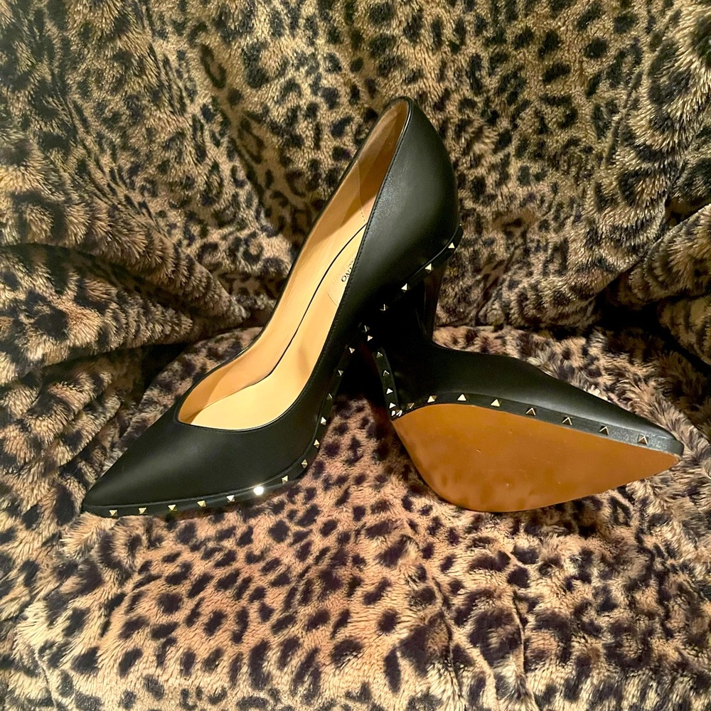 Valentino leather pumps size 39.5